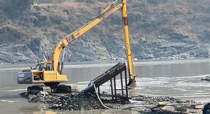 #IllegalGoldMining #IndusRiver #KhyberPakhtunkhwa #GrandOperation #MiningMafia #NaturalResources